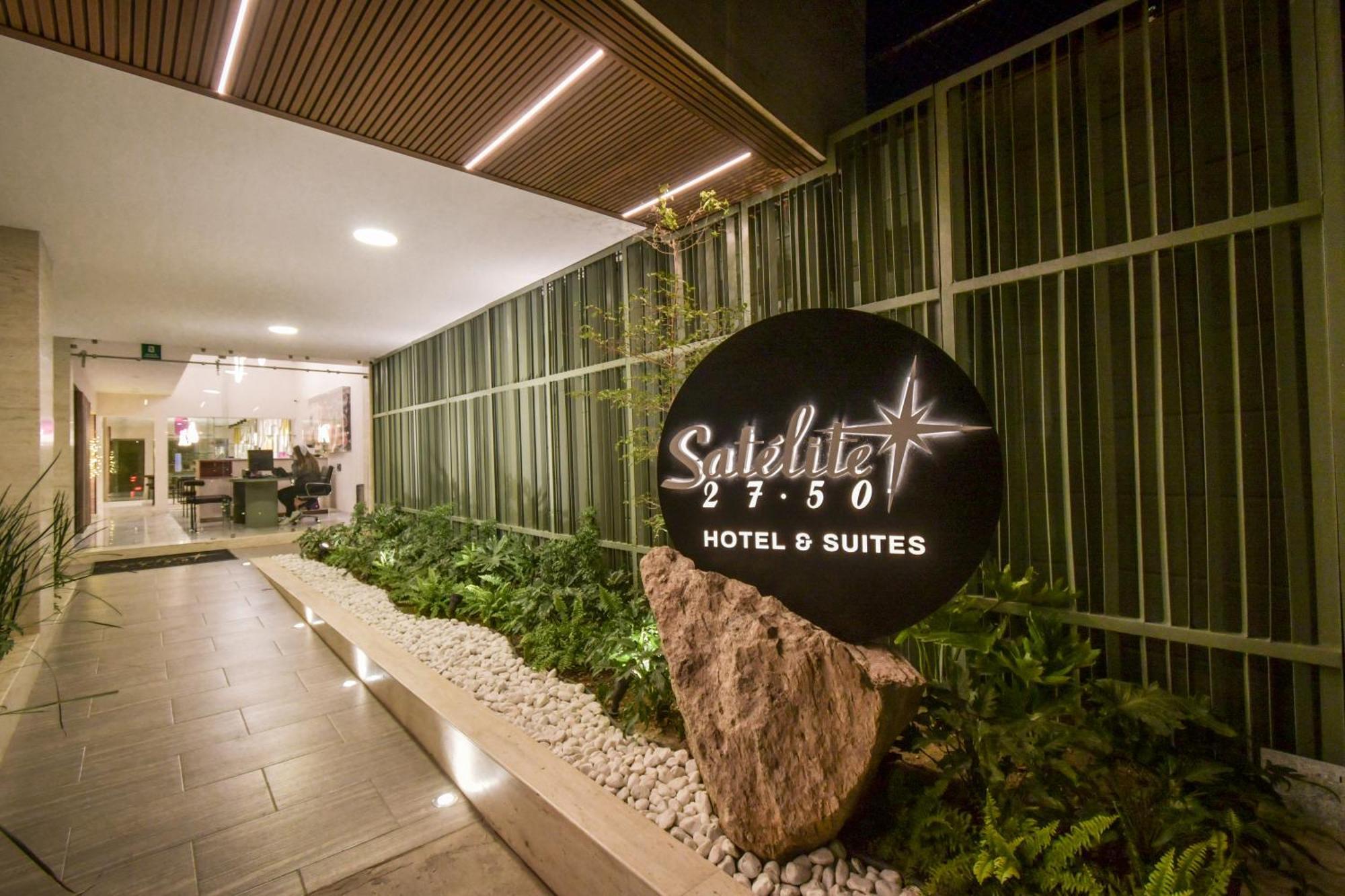 Expo Satelite 2750 Hotel & Suites 瓜达拉哈拉 外观 照片