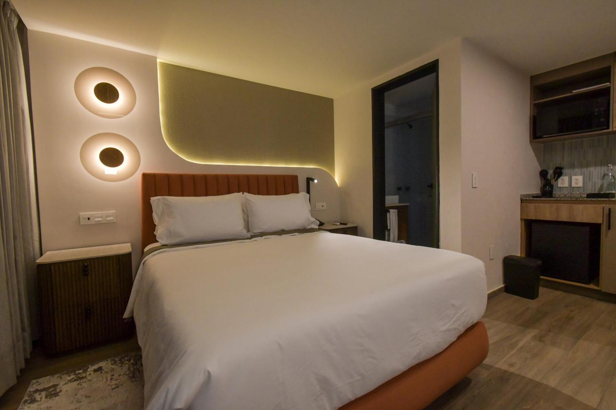Expo Satelite 2750 Hotel & Suites 瓜达拉哈拉 外观 照片