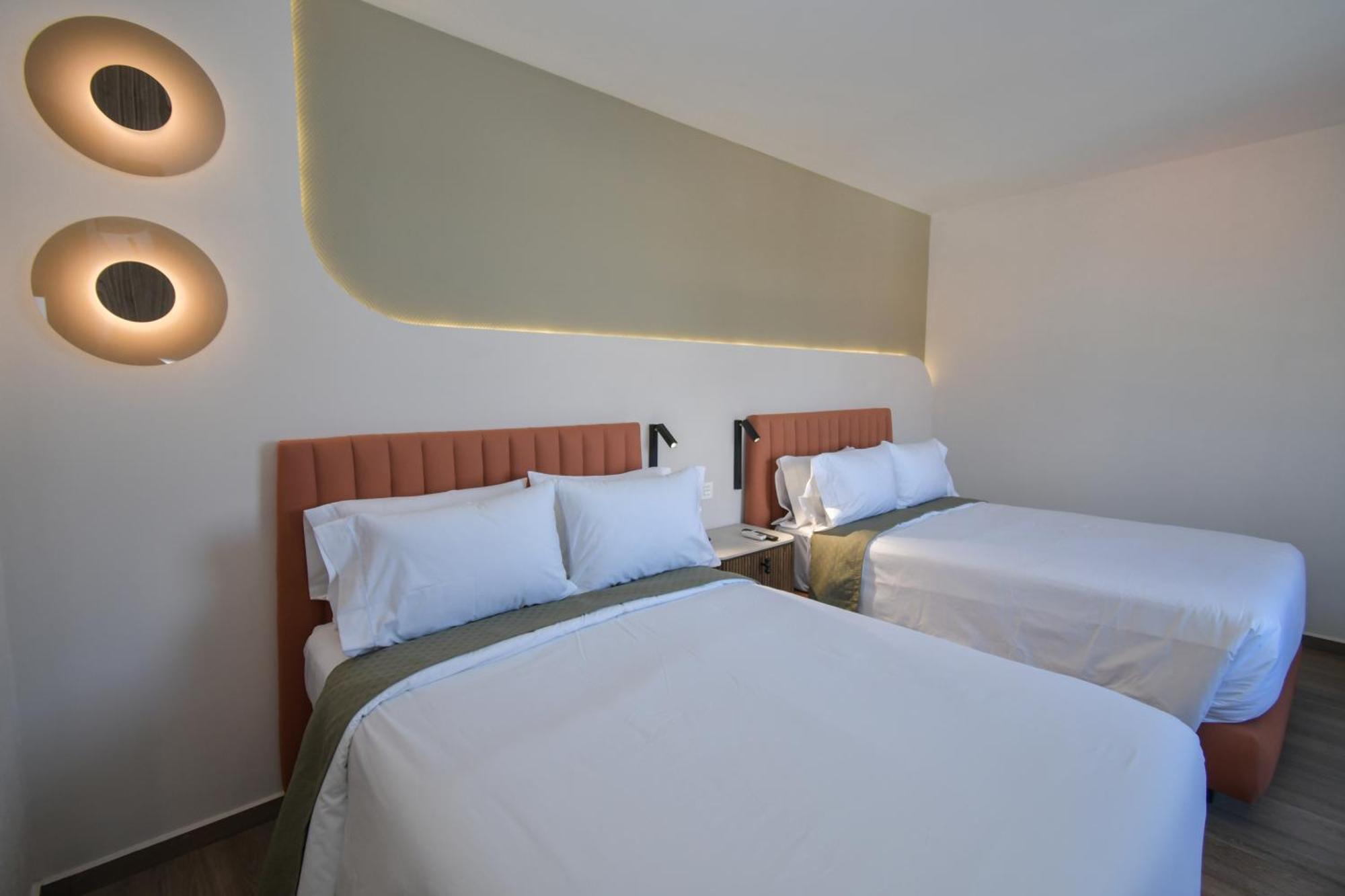 Expo Satelite 2750 Hotel & Suites 瓜达拉哈拉 外观 照片