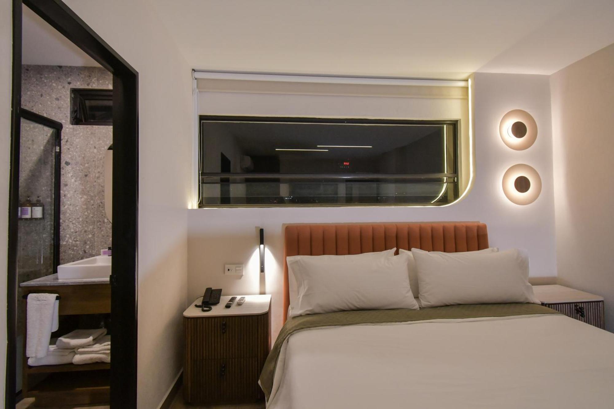 Expo Satelite 2750 Hotel & Suites 瓜达拉哈拉 外观 照片